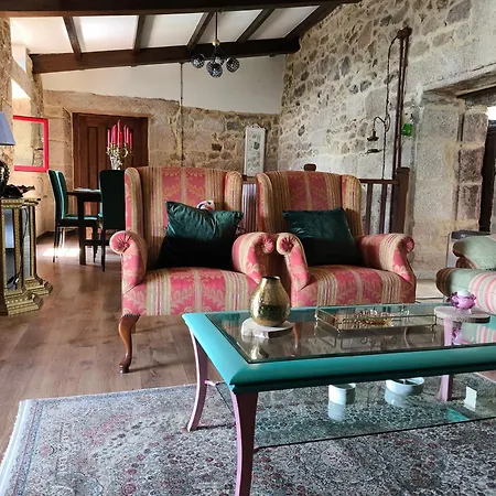 Xiravai-ribeira Sacra Holiday home *
