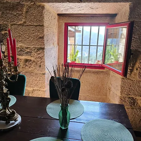 Feriehus Xiravai-ribeira Sacra Peares